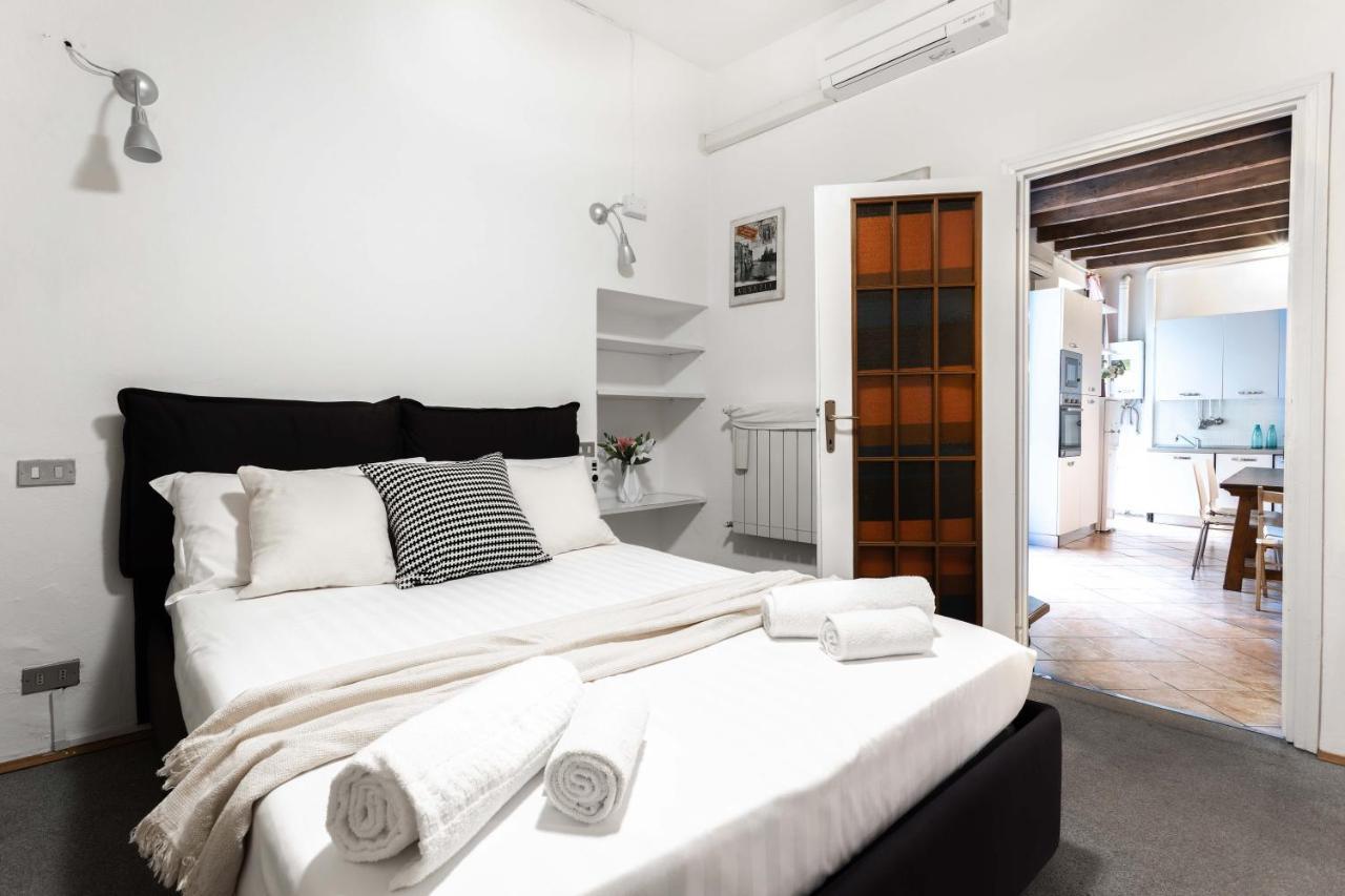 Joivy Fabulous Flat In Central Milánó Kültér fotó